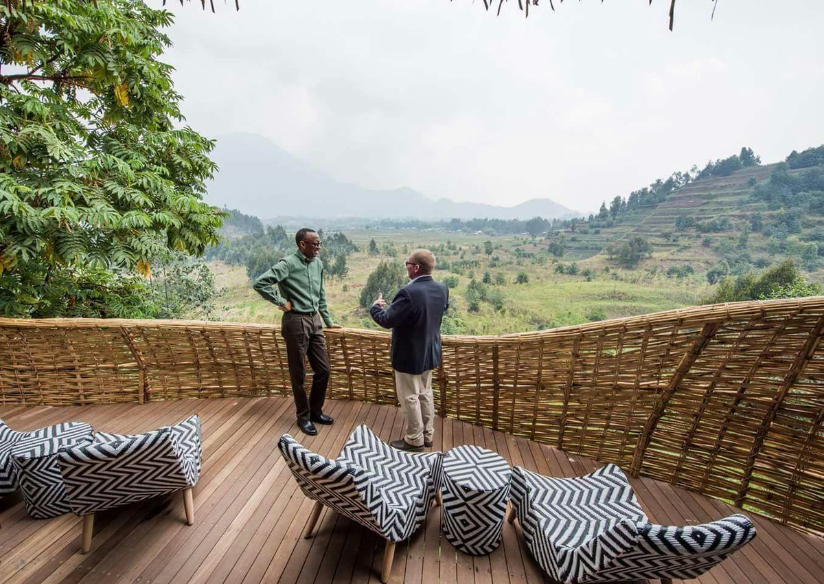 KatakouFovi's tweet photo. Quand @PaulKagame lance le concept hôtel écologique, @FEGnassingbe lance lui le #CompteurAZero . #TogoDebout , #TogoEnMarche @GilbertBAWARA https://t.co/dEeCwhW1Rf