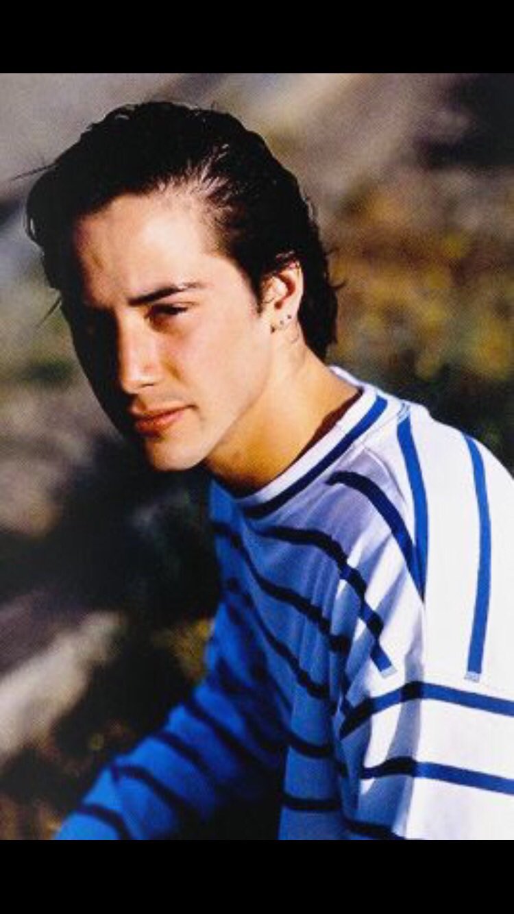 I love you so much   happy birthday Keanu Reeves 