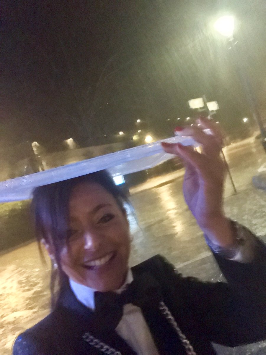 moniawine's tweet photo. #sommelier #bagnata #fortunata #cinecittà #roma #newmodeltoday #moda #fashion #wine #proseccoardenghi #sfilata #monia #prosecco #happy https://t.co/Kgj0KUmQwo