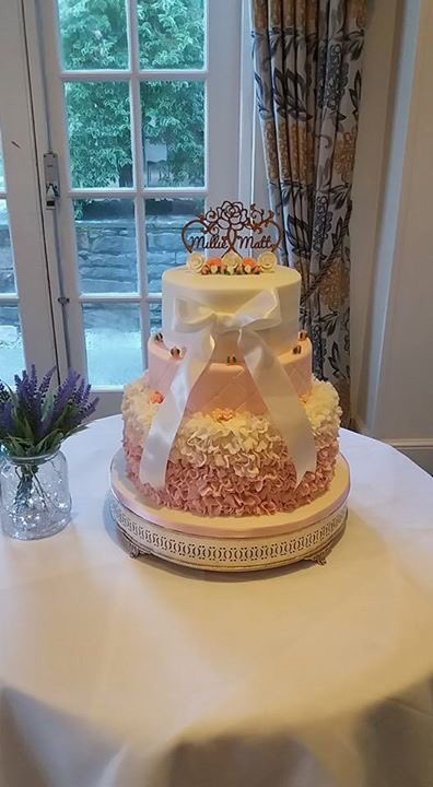 gailcheese's tweet photo. @DevonLife #localcakemaker saves the day #pattyspieceofcake saves wedding cake of people she hasent met at the berryheadhotel. Superstar https://t.co/gUdkxBsGF6