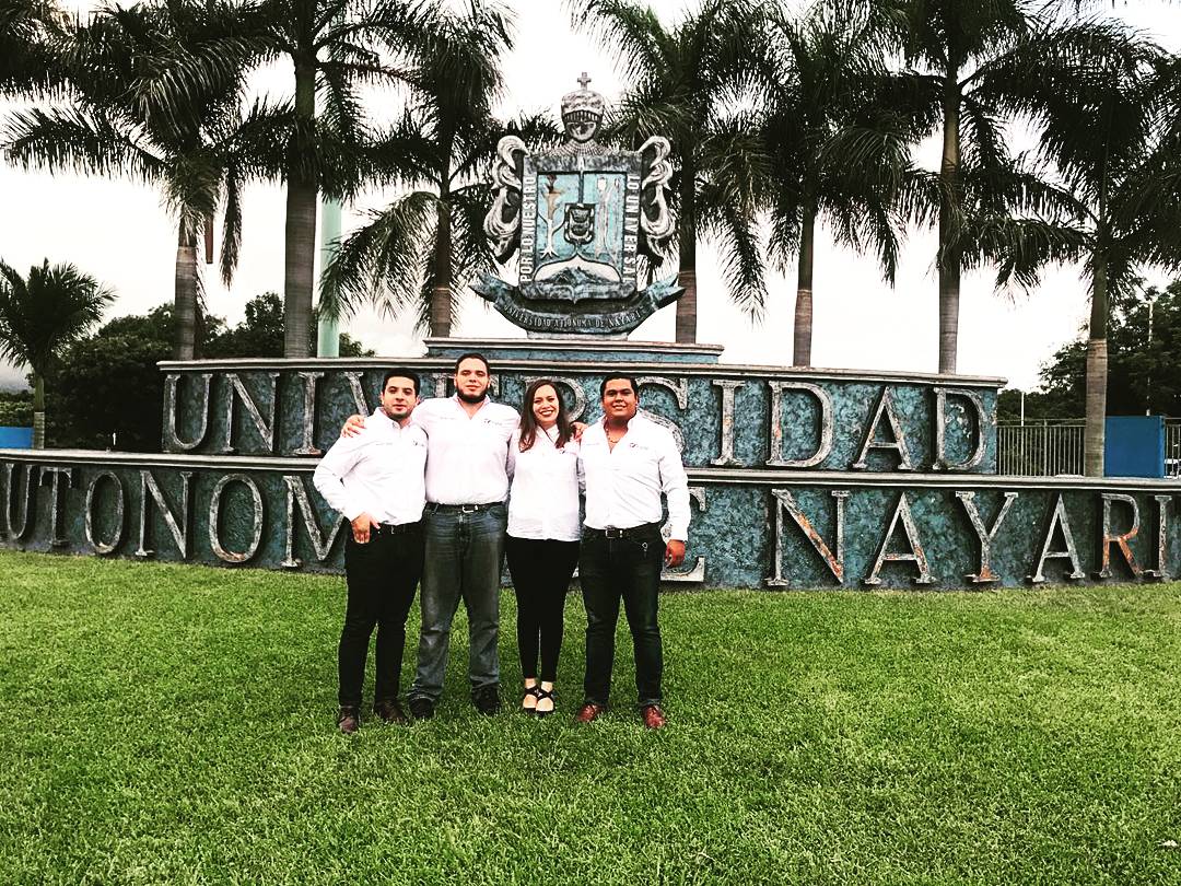 AbdulMorin_24's tweet photo. Por lo nuestro a lo universal, sigamos proyectando luz, estrechando lazos de fraternidad con todos los estudiantes del país. #Feuaa #Feuan https://t.co/UHK4OM2Eb0