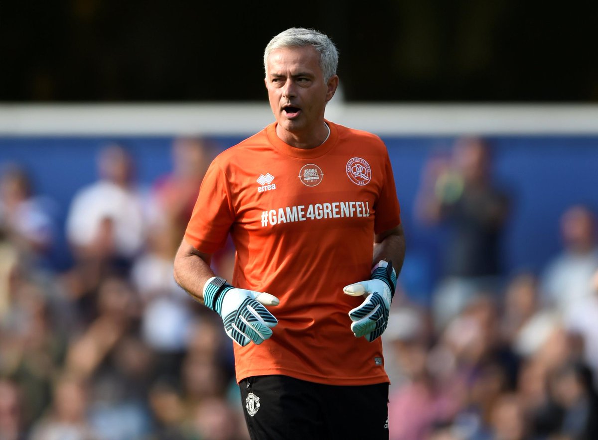 Jose Mourinho donned the gloves for Team <a href="/alanshearer/">Alan Shearer</a> in the #Game4Grenfell at Loftus Road this afternoon 👐