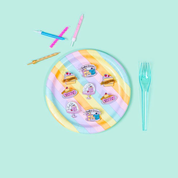 PunkyPins's tweet photo. Cake, cake, cake! 🍰
🛒 https://t.co/UopYkH1lWD
📷 @mnoo 
#BuffetQueen #FeedMeCake #ILoveCake https://t.co/sgEi97odYv