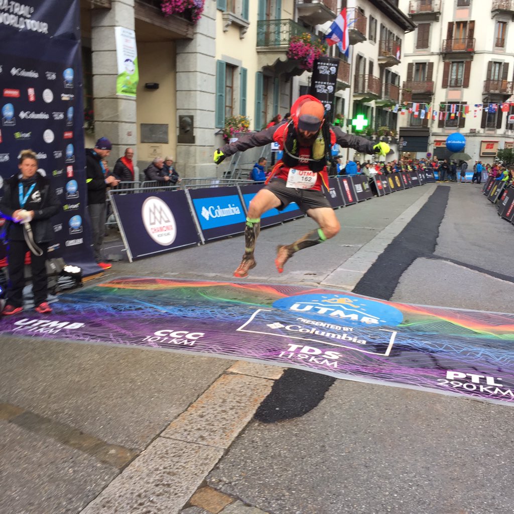 distancesplus's tweet photo. #UTMB À l'instant, l'exploit du Québécois Jean-François Cauchon qui termine 31e après 24h18... Il arrive avant Nuria Picas la 1ère femme https://t.co/03Q2ncFqgs