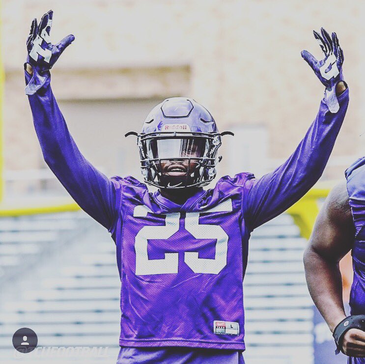 KaVontaeTurpin's tweet photo. Thank the lord that I made it far 🙏🏽 #Dedicated https://t.co/Q8G6zNwi66
