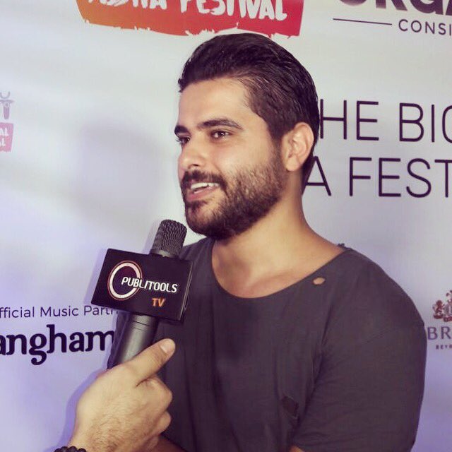 publi_tools's tweet photo. لقاء مع النجم الراقي والمميز @NassifZeytoun ضمن تغطية مهرجان الاضحى في #بيروت #AdhaFestival #nassif_zeytoun #publitools_tv https://t.co/uun5LCtXLH
