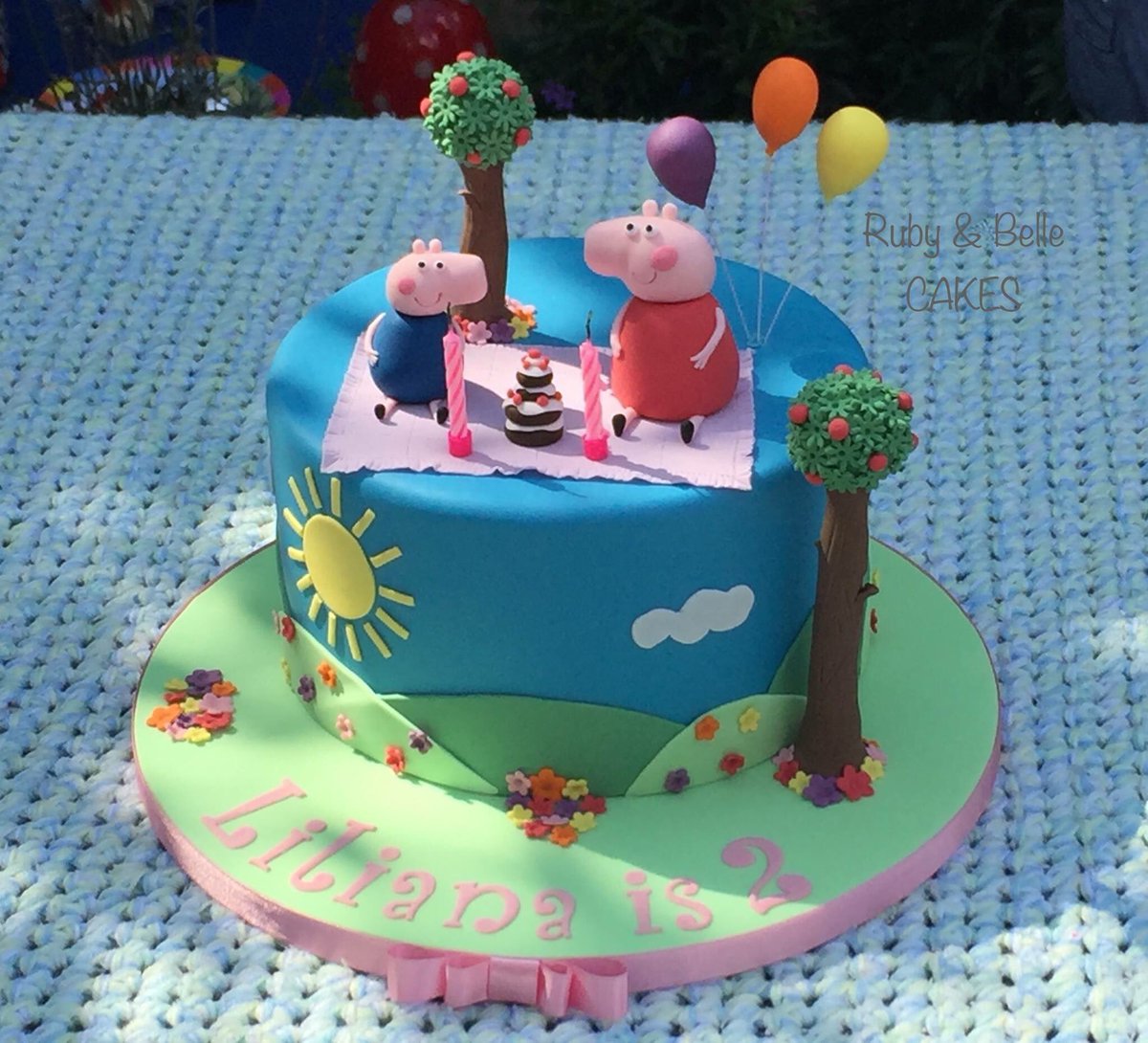 CakesRuby's tweet image. A peppa pig cake for my beautiful god-daughter #birthdaycake #peppapig #peppapigcake #birthday #birthdaygirl #cake #cakedesign #brighton