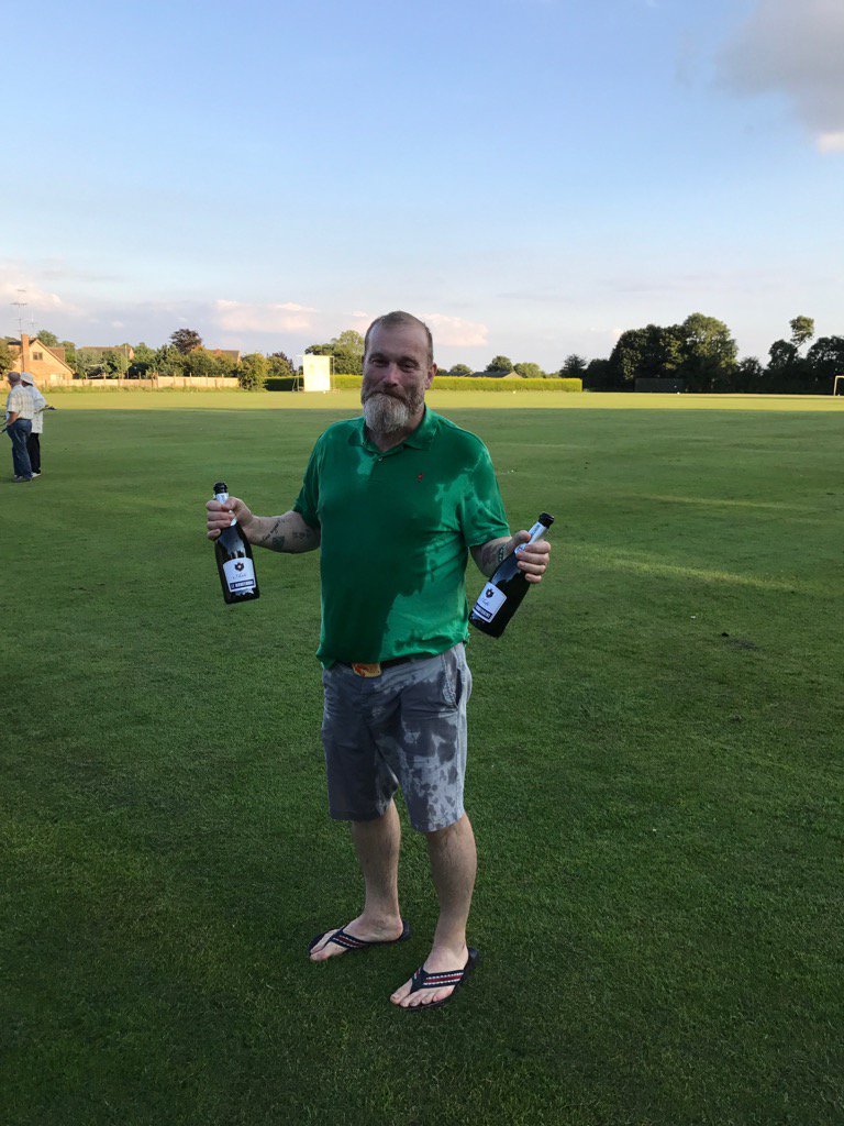 MarkLXXI's tweet photo. Captain spilling his beer as usual after @AbingtonCC champions again #Cricket 🏏 https://t.co/2bODMRN099