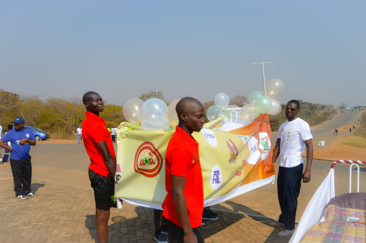 AHCX_MW's tweet photo. @AHLGroup @malawitobacco @atc_updates
#AHLGroup #ThirdWinner #WinningTeam
#RotaryBedRace #Health #Fundraising https://t.co/sgNkzHkxbX