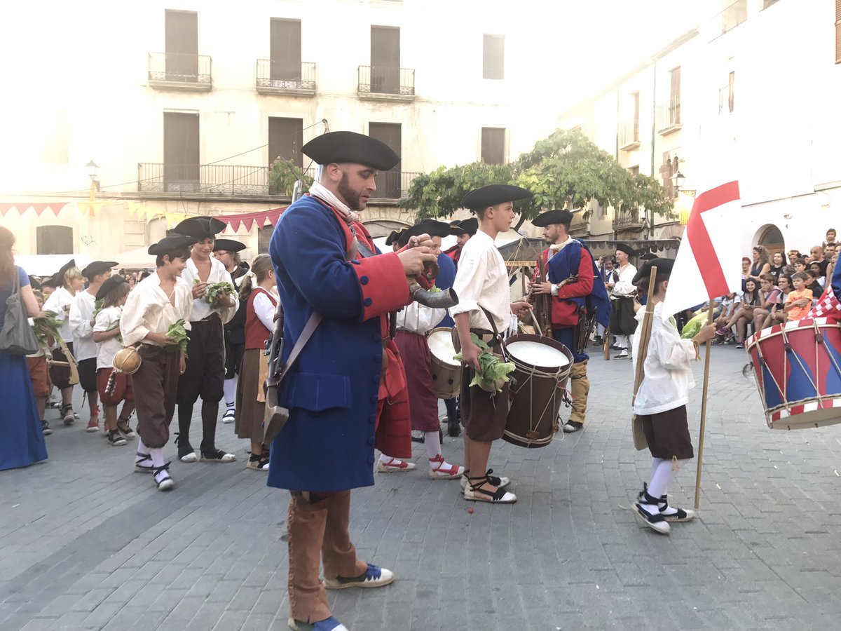 MCopons's tweet photo. Batalla i captura del capità Maria i el Roig d'Esparreguera #FestaMiquelets #Aulesa https://t.co/kJk54SCYJb