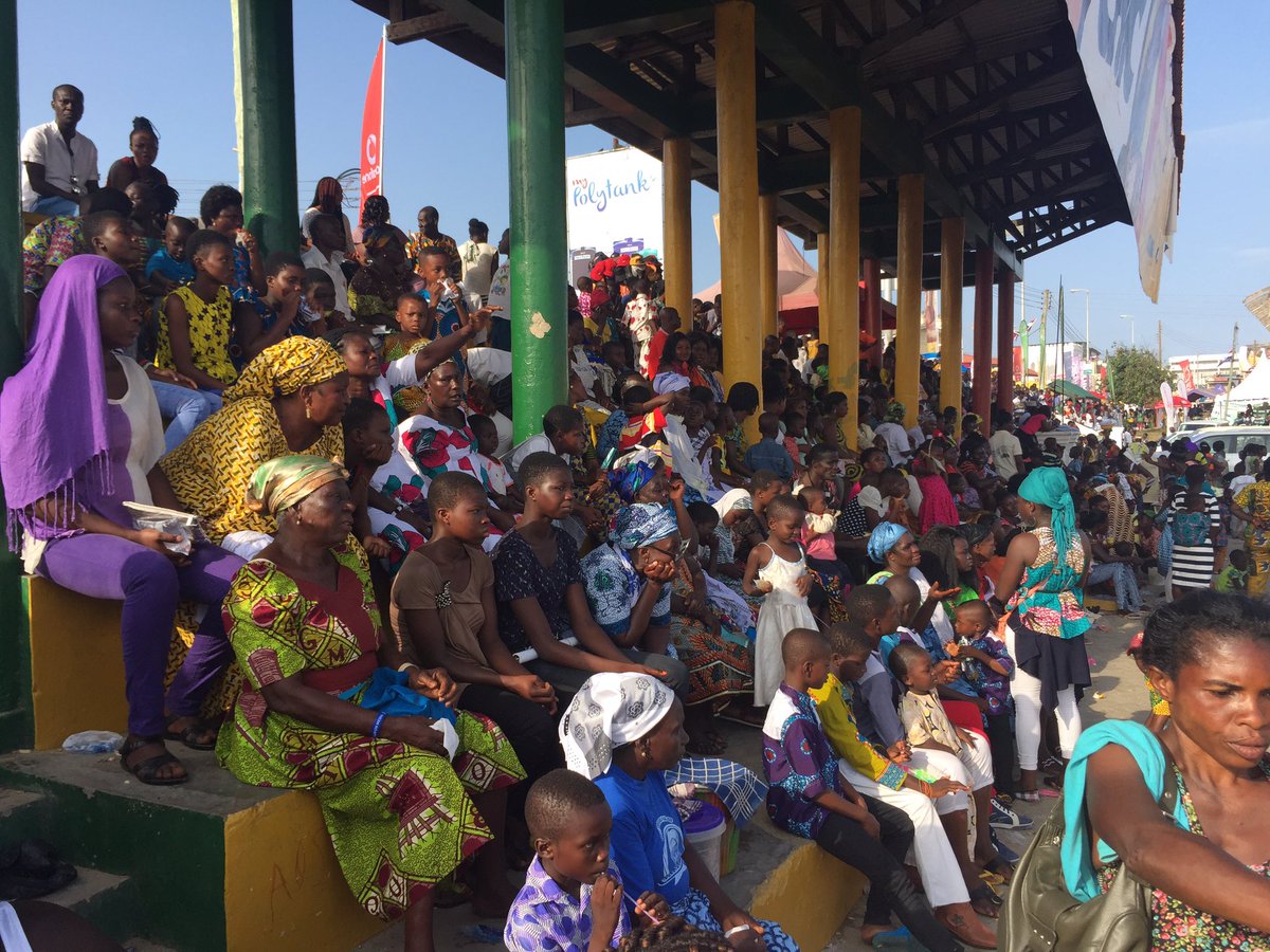 VoyagesAfriq's tweet photo. The celebration of this year's #FetuAfahye is at its climax and the crowd at the durbar grounds is incredible! #OguaaThings @Activ8Gh https://t.co/JnpP8Eg7S3