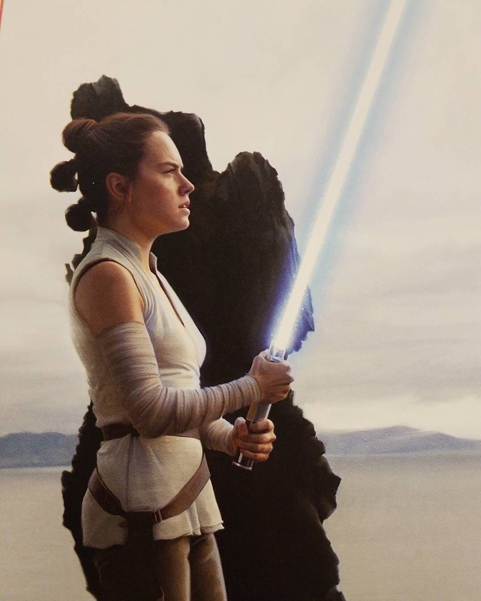 Eggmanstudiosig's tweet photo. #amazing new #photo of #Rey #DaisyRidley from #starwars #TheLastJedi @HamillHimself @futureotforce #fotforcefriday #disney https://t.co/D6Y4SQe5MH
