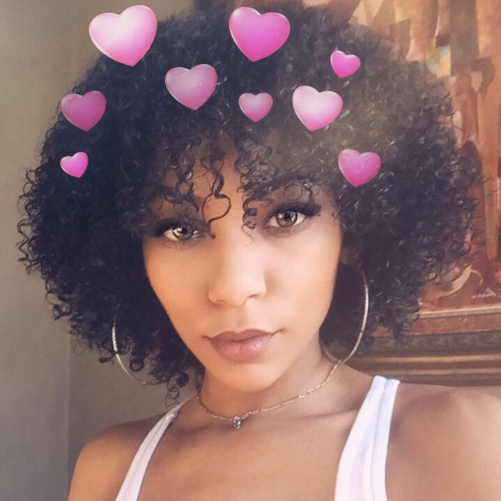 SewThatsChels's tweet photo. #NewProfilePic featuring my new hair cut. 💇🏽 #curlyhair #curlygirl #curlyworld https://t.co/5btlGjnoo3