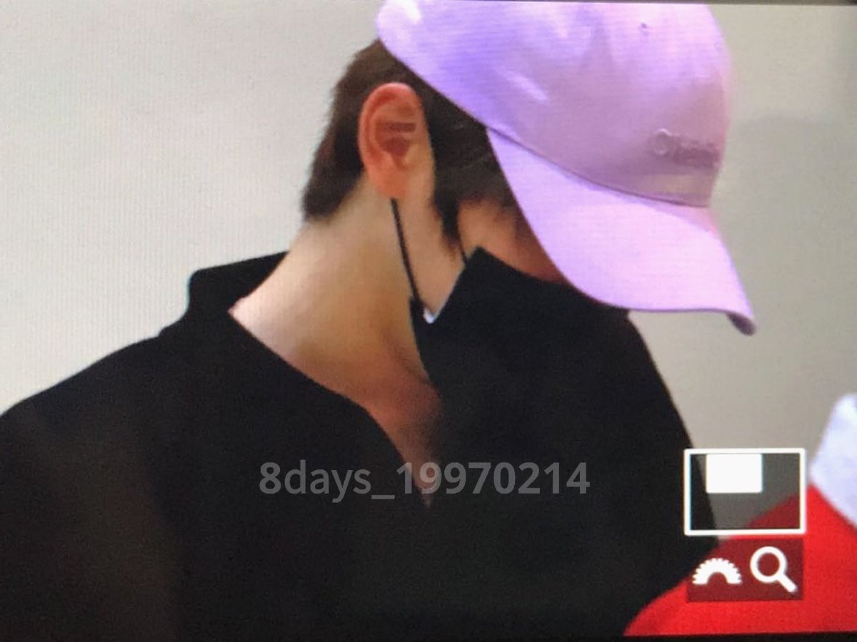 8DAYS_19970214's tweet photo. 170902 CGK #재현 #JAEHYUN 💜 https://t.co/AVmTwMJYLq