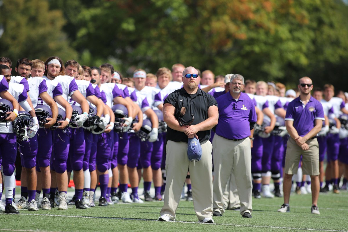 LorasCollegeFB's tweet photo. LET'S PLAY FOOTBALL! // #GoDuhawks #d3football https://t.co/HjyHV3NnAH