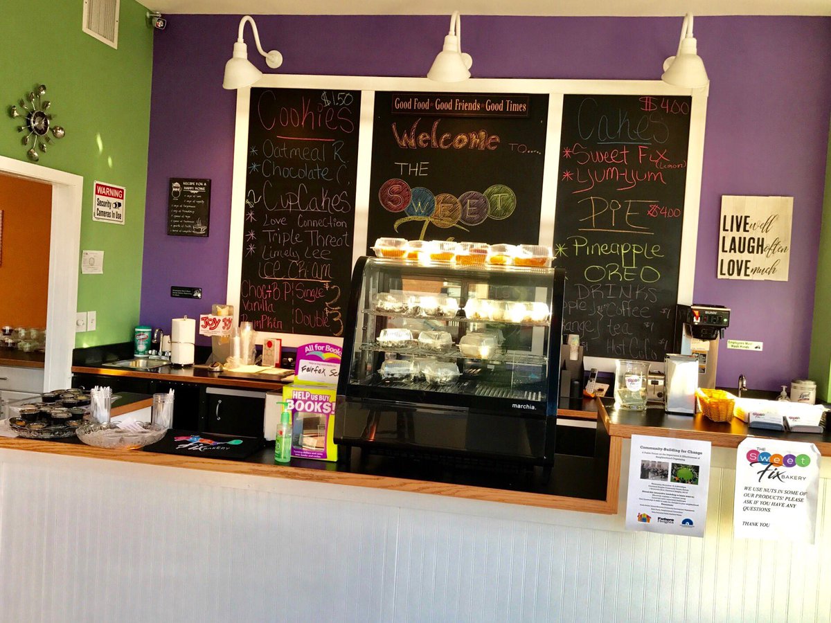 Happy Labor Day Weekend! We'll be open until 7 PM, so be sure to stop by for your celebratory sweet fix! #LaborDayWeekend