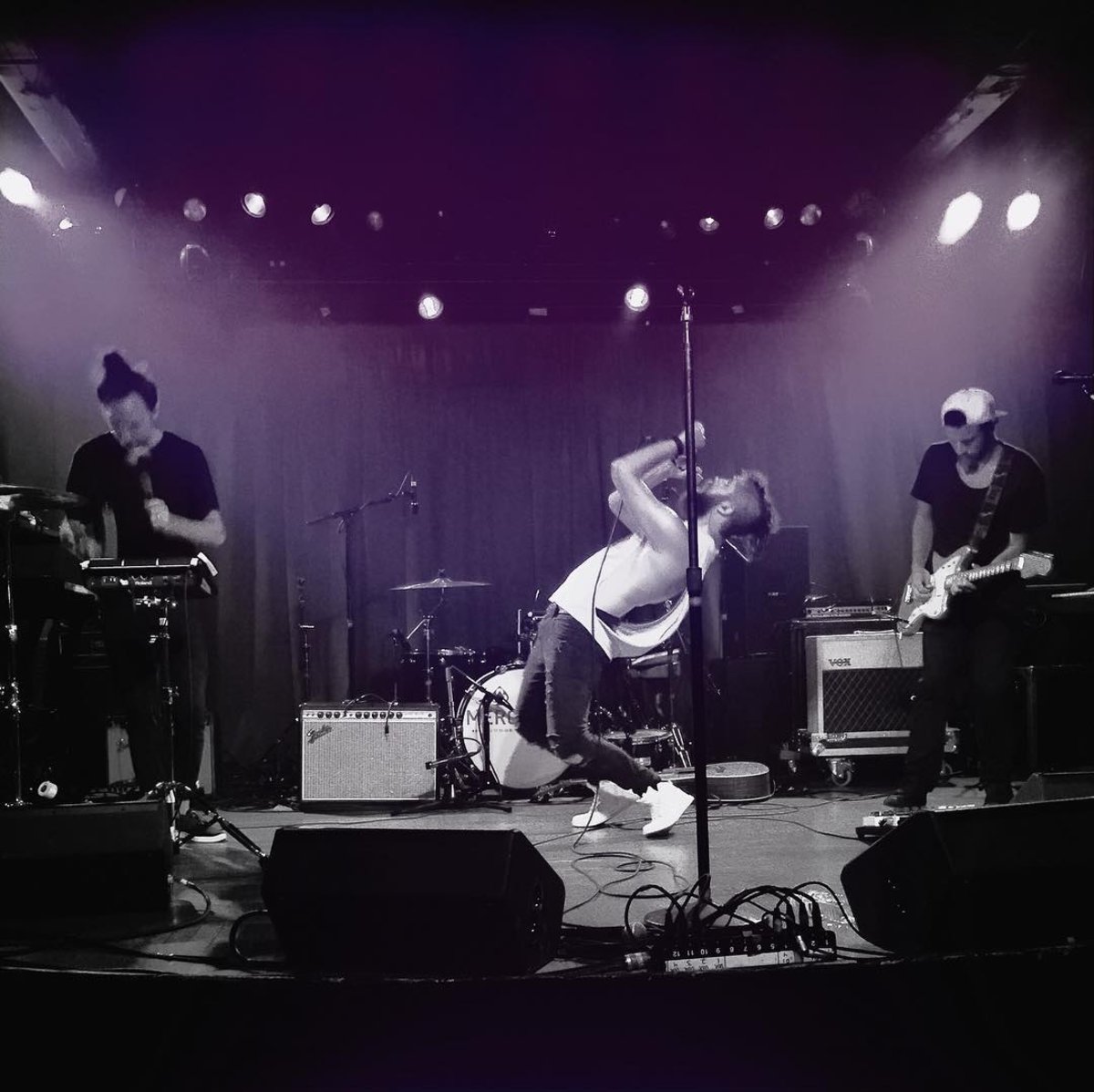 iamLukr's tweet photo. #houston benefit tonight / 9pm / @mercylounge // @Fancyhagood // @meganplaysmusic // @iamLukr https://t.co/6hamorl0HM