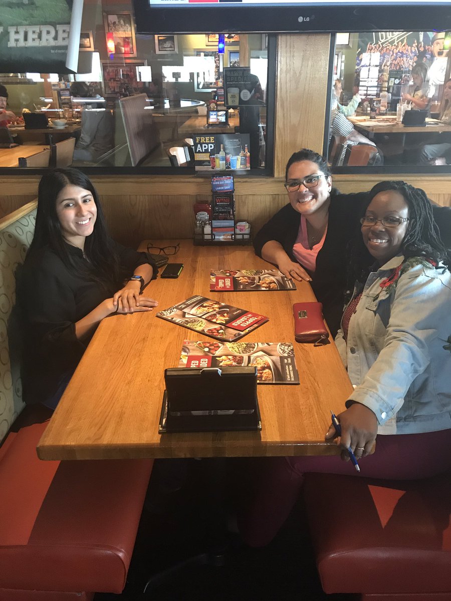 LaShaunBrown16's tweet photo. Lunch break! #billyrocks #hrctraining @l_abbatecola @Legler1363 @OrtizDenise0610 @DWoww1210 @OggieHR @KelseyMantilla @BillyCeeCee https://t.co/fjhC8HXPze