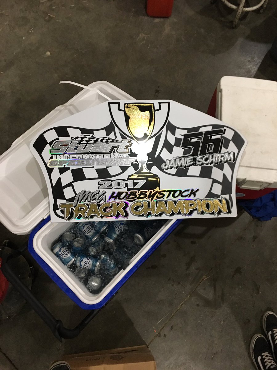 thebigworms56's tweet photo. I'm just gonna leave this right here @BuschBeer #Team56 #Champion #BuschLight #BlueYummies #SupportYourLocalDirtTrack https://t.co/hIX7a1N9yu