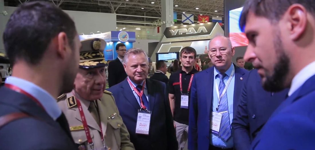 Aln54Dz's tweet photo. ANP/Algerian delegation army for the #Army2017 at Moscow, https://t.co/cWwgULe18I