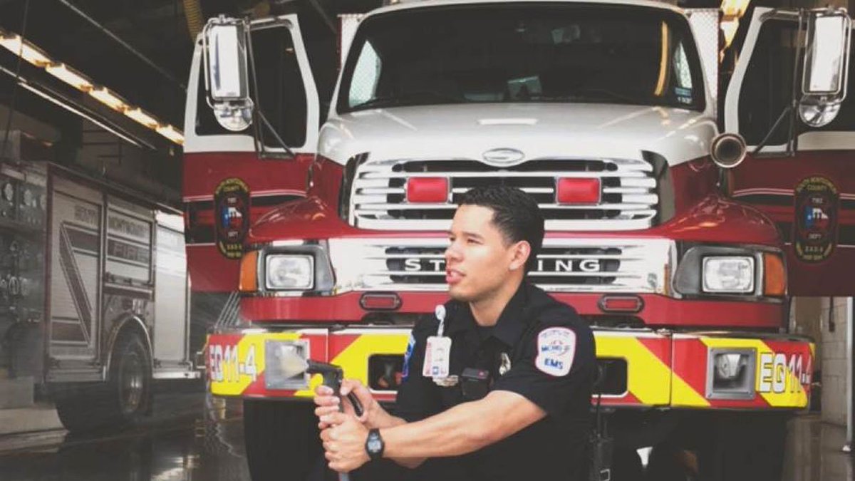 Paramedic who rescued Harvey victims could be deported if @POTUS rejects #DACA bit.ly/2wthP22?utm_me… https://t.co/B7KJC3FYaI