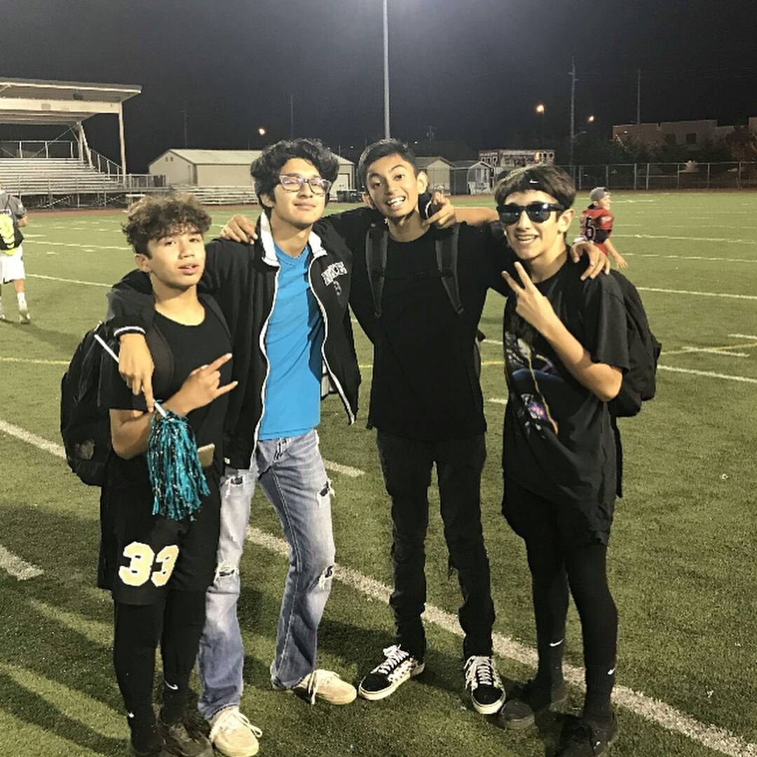 JoseBecerrilJr's tweet photo. already know the lads and i were feeling it last night #sunsetbowl https://t.co/cIrnnvwFlX