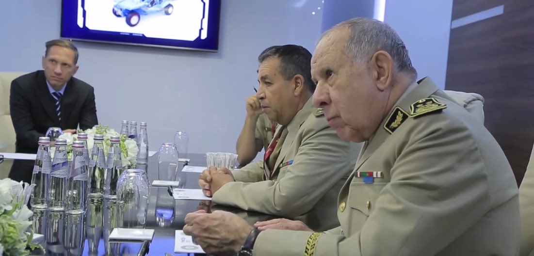 Aln54Dz's tweet photo. ANP/Algerian delegation army for the #Army2017 at Moscow. https://t.co/GZhOa46JHQ
