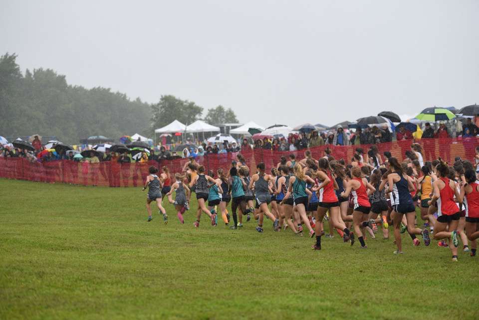 MileSplitDMV's tweet photo. Complete Results now posted from #ChancellorInvite along with race vids & pics --> https://t.co/SR7f0Klcn9 https://t.co/nudCPtXsrj