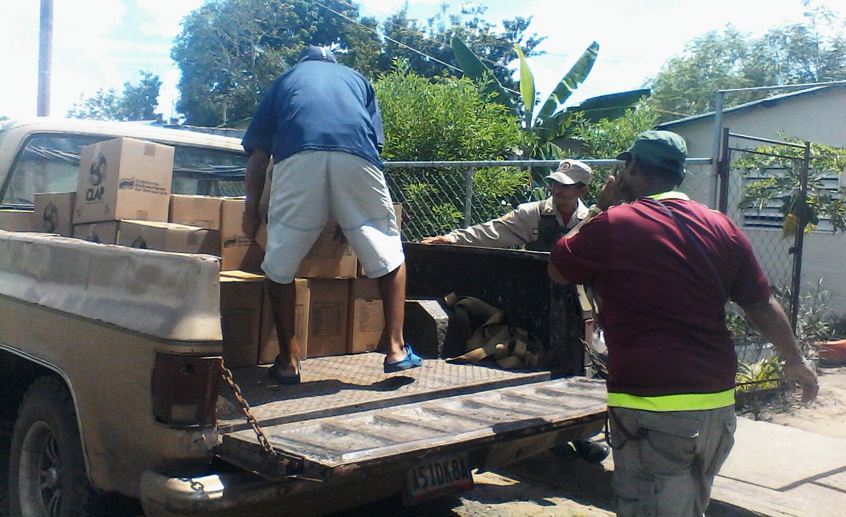 ClapMonagas's tweet photo. #Monagas | GMAS y equipo de la Coord. @CLAPMonagas verificando despacho cajas Clap en @PquiaLasCocuiza
 @yelitzePSUV_ @ZODI_Monagas52 https://t.co/OOv8F0RkkN