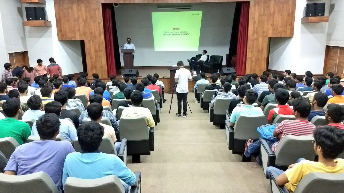 oyorooms's tweet photo. Want to be a part of OYO and work with the coolest startup in India? Send in your resumes to careers@oyorooms.com 2/2 https://t.co/rK8R0aqYJV