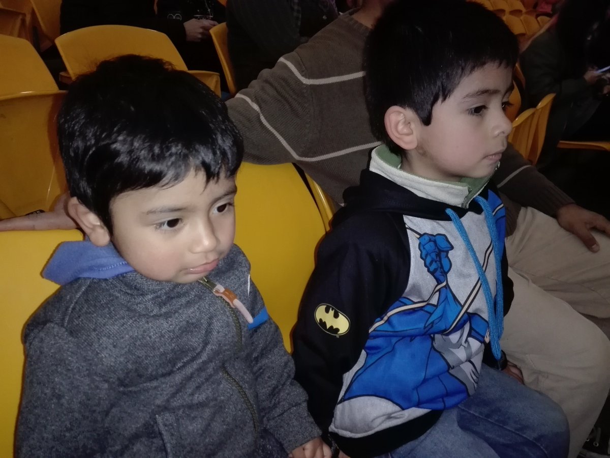 fradarpa's tweet photo. @diegotopaok Esperando a Junior Express! https://t.co/fgI5sjOuRs