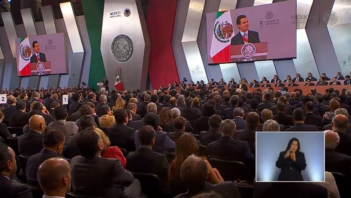 PRI_Nacional's tweet photo. "Nuestra economía está avanzando: las inversiones, el empleo y el consumo se encuentran en máximos históricos" @EPN #5toInforme https://t.co/Lt8TIlLcKI