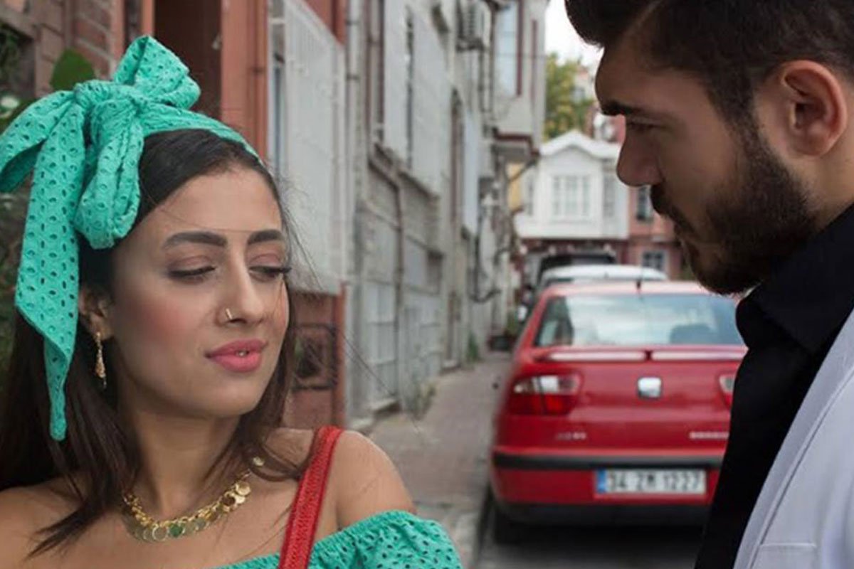 “Aşk-ı Roman” yeni bölümleriyle yarından itibaren 18.45’te TV8’de! #askiroman