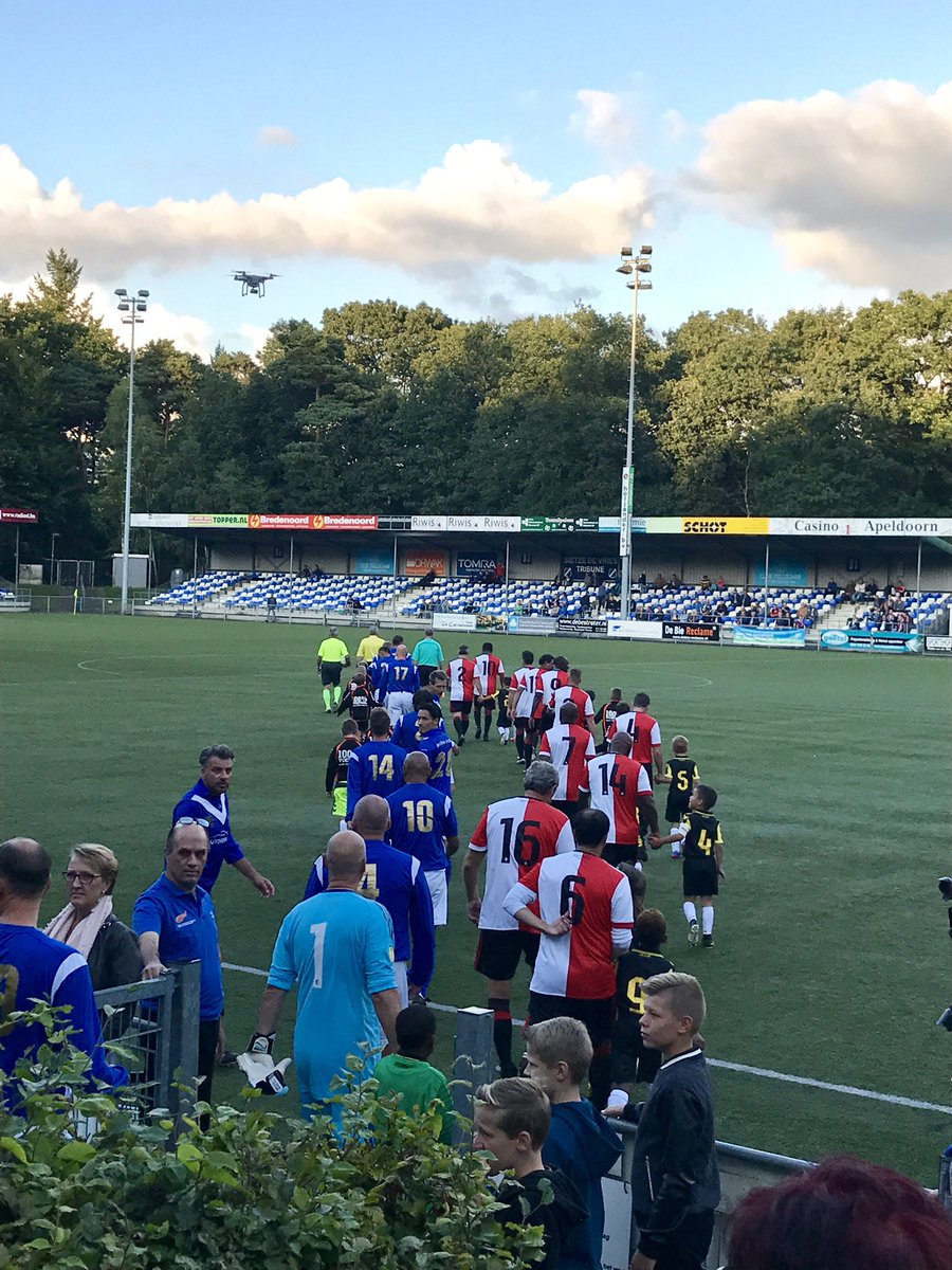 StarsLB79's tweet photo. @vvAGOVV oud #agovv tegen oud #feyenoord #blinker #obiku #houtman etc https://t.co/tKrCygPXSn