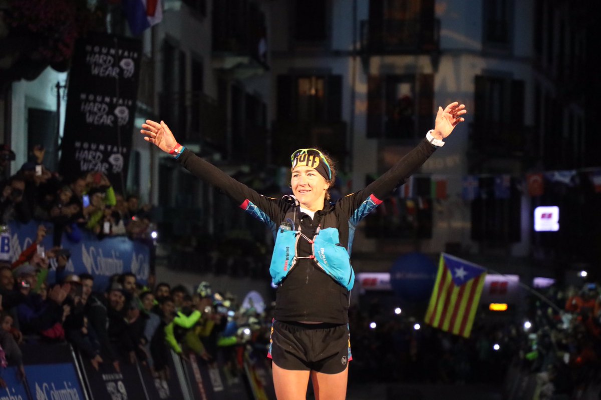 iRunFar's tweet photo. Núria Picas (@BUFF_ES) wins the 2017 #UTMB in 25:46:42. https://t.co/kqqDs0cCNX