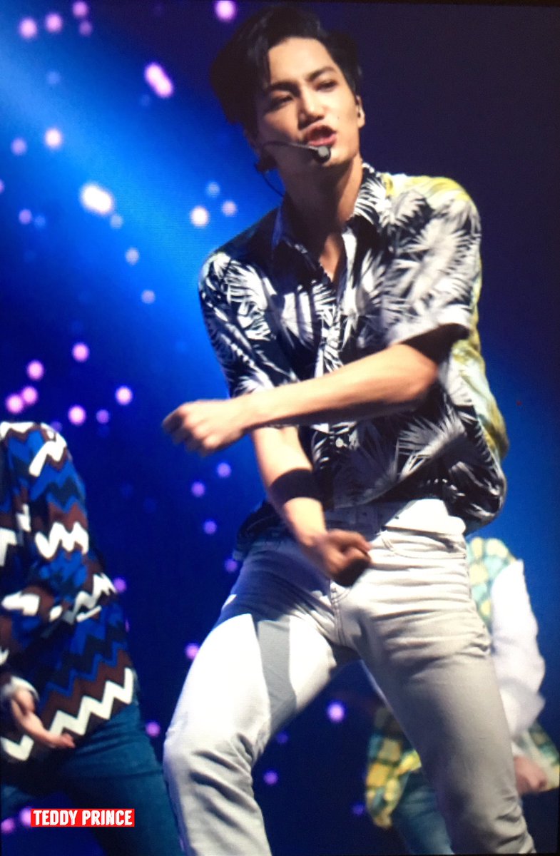 TeddyPrince1412's tweet photo. #카이 #종인 170902 Music Bank Jakarta Preview https://t.co/fV0m8QqEDO