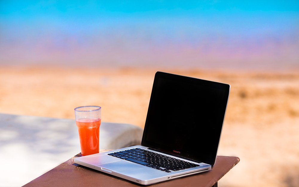 startupsceneme's tweet photo. 5 INSANELY TEMPTING BEACHSIDE CO-WORKING SPACES IN THE MIDDLE EAST. @SunDeskMorocco https://t.co/isQvDSkxbc https://t.co/xWmDI7cXdv