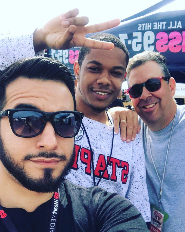 justPEREZplay's tweet photo. Squads here! @Nefoodtruckfest til 4p w/ @kiss957 !#neftf #justPEREZplay https://t.co/YmzEftmsNz