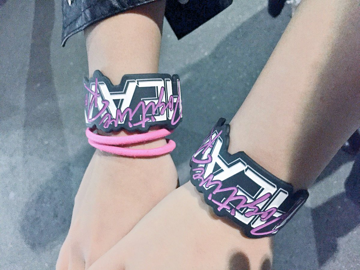 _yk7n's tweet photo. SuG武道館 参戦してきました🌼またいつか五人で揃ってる姿見られるよね😢 はあもうマモくんに会いたくなってきたよ😔浮気者だよ😡 https://t.co/Dmb7SBFQk9