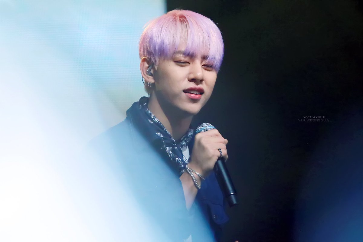 Vocal_Visual's tweet photo. 170902  HD:https://t.co/emCcXCd2QN  https://t.co/QIe6OMXnxv  #대현 @BAP_Daehyun  어쩌다 내가 이렇게 네게 빠진 건지~나의 맘에 담긴 사람 you are my only one~🎵❤️ https://t.co/vK4vl3OjIg