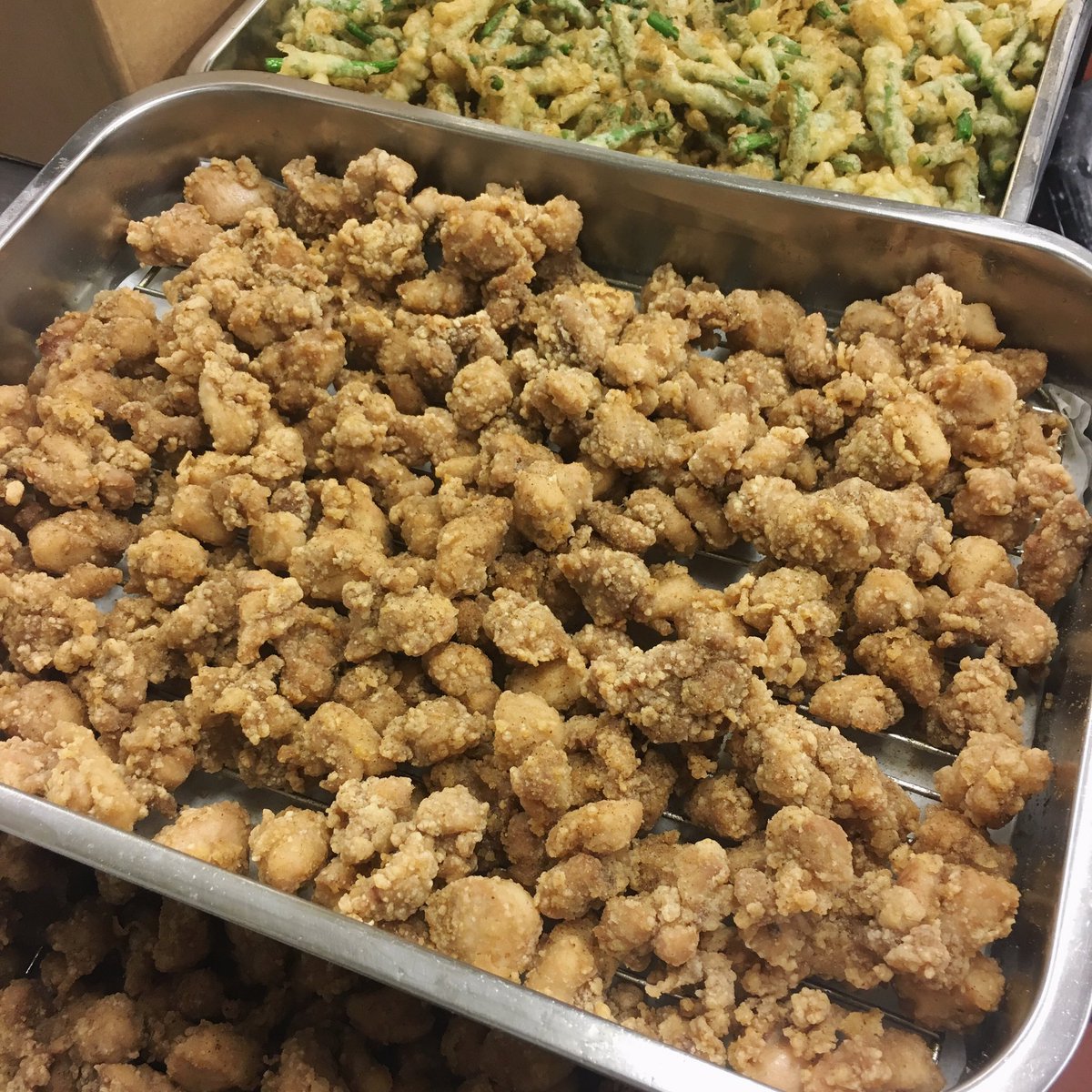 Hoja_London's tweet photo. 60 people catering group meal from Ho-ja!!! Enjoy the party, enjoy our food! Happy weekend🥂
#catering #groupmeal #party #partyfood #weekend https://t.co/9coN3TjiQu