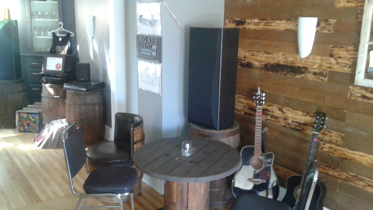 jschiesz's tweet photo. Finally got to visit @BigAxeBrewery. Lovely spot. Picked up a growler of #purplemaize #craftbeer #newbrunswick #bigaxe #beer https://t.co/HKpJu2o0Lm