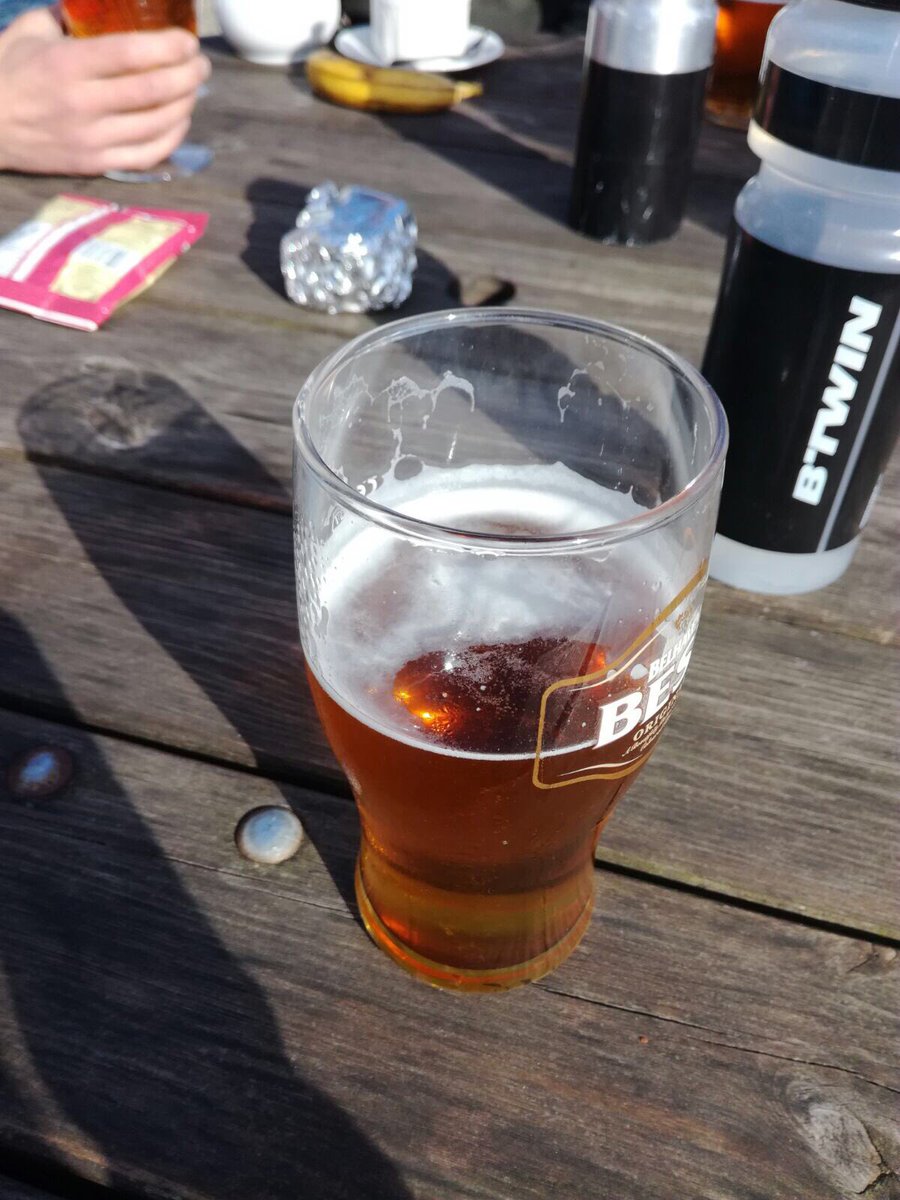 CelticConnect1's tweet photo. A well deserved pint for #glasgow &amp; #edinburgh @AECOMEnvWater staff after their 69mile cycle in support of @WaterAidUK #winnovators #cycling https://t.co/JvwVDEAyoL