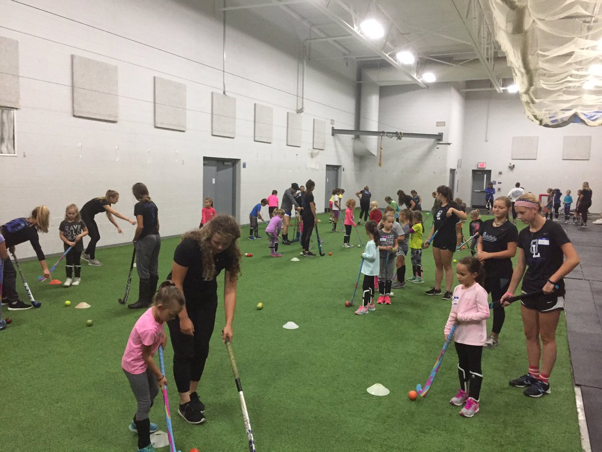 PatriotsFH's tweet photo. Patriot Fall Youth Clinic -What a huge success! #LibFH #thelibertyway #yepthatsindoorturf #inourschool #excellence #fieldhockey #youthsport https://t.co/w39PPdOg3H
