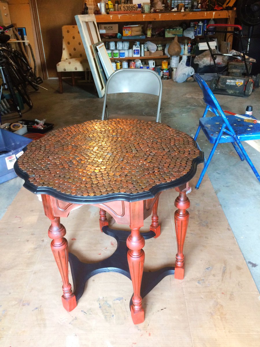 Krame2Fame's tweet photo. Applied #glazecoat 2 #pennytable 2day -let me just say it's #SUPERMESSY! Have had 2 stop nitpicking abt bubbles etc & let go! #perfectionist https://t.co/C2bq8Bs5pw