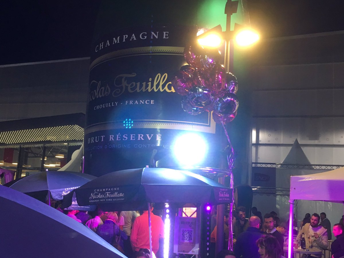 tevchampagne's tweet photo. Soirée #GraphicIce en direct de la @foiredechalons. Connectez- vous pour ajouter votre morceau https://t.co/gUeCrE0y4C https://t.co/ctfomFvrw4