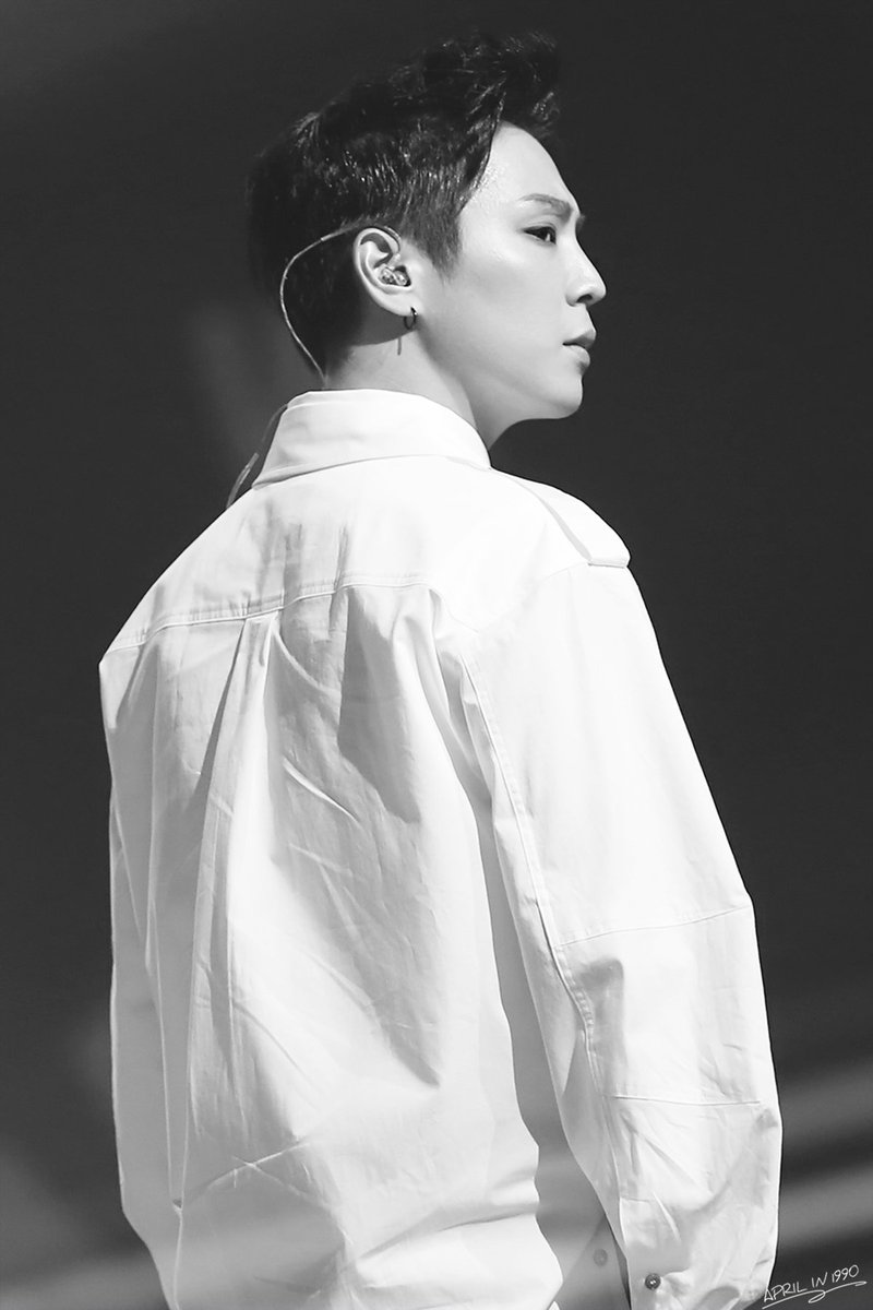 April_in_1990's tweet photo. 170902 #힘찬 @BAP_Himchan 내 마음을 훔쳤다ㅠ[https://t.co/fJAsv1Ugnm] [https://t.co/oYTG68objE] https://t.co/fmjK8LBmun