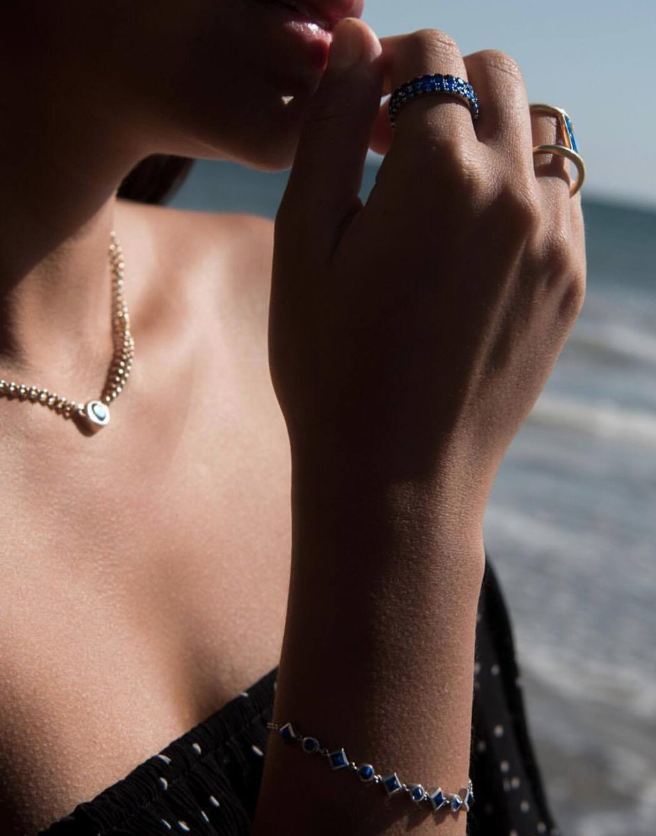 reignsapphires's tweet photo. Whether you are in the light or the shadows, our sapphires will always shine. π #HowDoYouReign #ReignSapphires https://t.co/8omWiExZCP