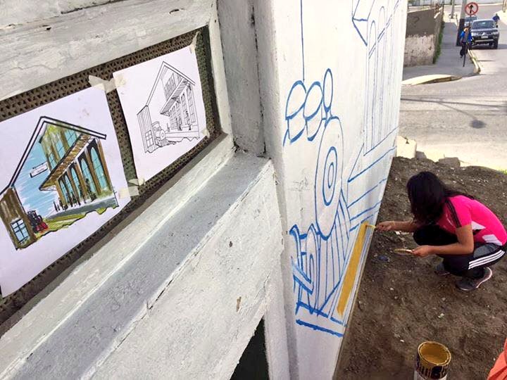 TPCCoquimbo's tweet photo. #TPCInforma Comenzó intervención de vecinos en eliminación de microbasurales en Barrio Vicuña con apoyo del artista local Cristian Olivares. https://t.co/DAFbXQtJ3r