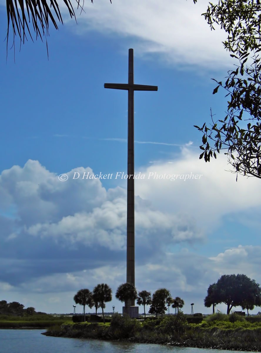 dhackett4150's tweet photo. #cross #greatcross #thegreatcross #beaconoffaith #staugustine #oldestcity #matanzasbay #tallest #florida #dhackett https://t.co/dPq9dd7owS https://t.co/lDgEVxKnVU